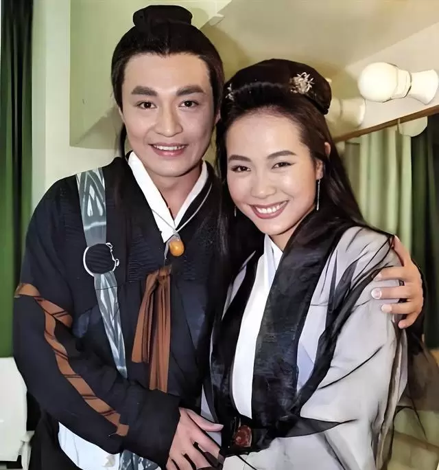 马景涛版《倚天屠龙记》重播引怀旧潮，周海媚周芷若成角色标杆 现场图