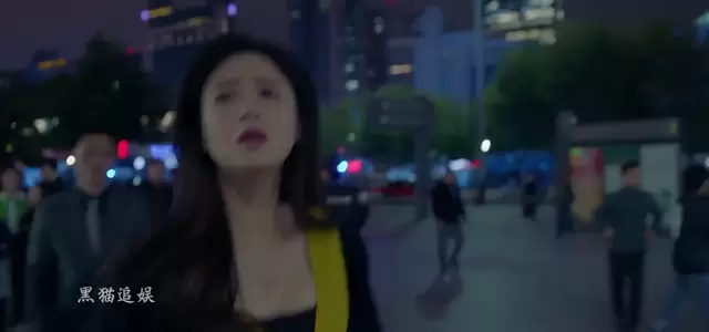 蒋欣《欢乐颂》樊胜美风中寻亲戏份重获观众聚焦 现场图